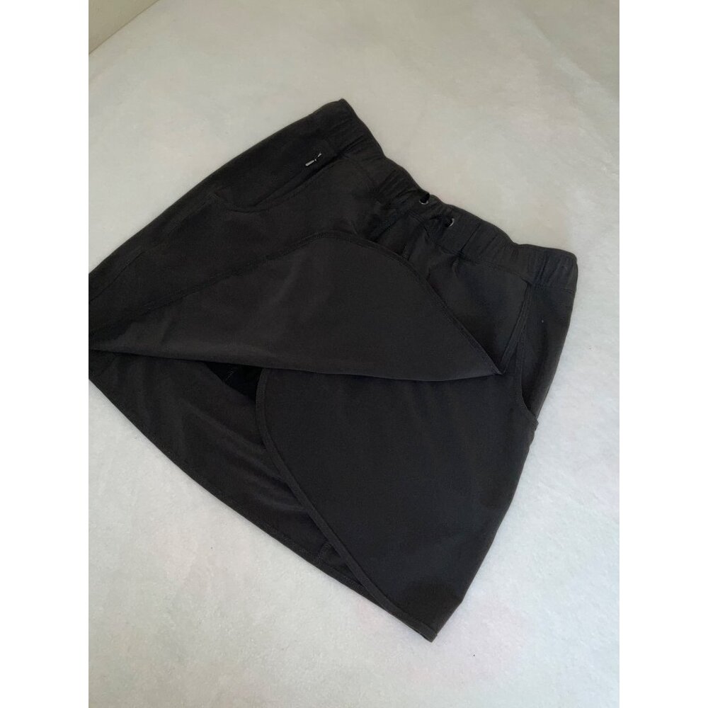 Patagonia sz. Small - Fleetwith Skort Black Activewear Wrap Front - Picture 3 of 8
